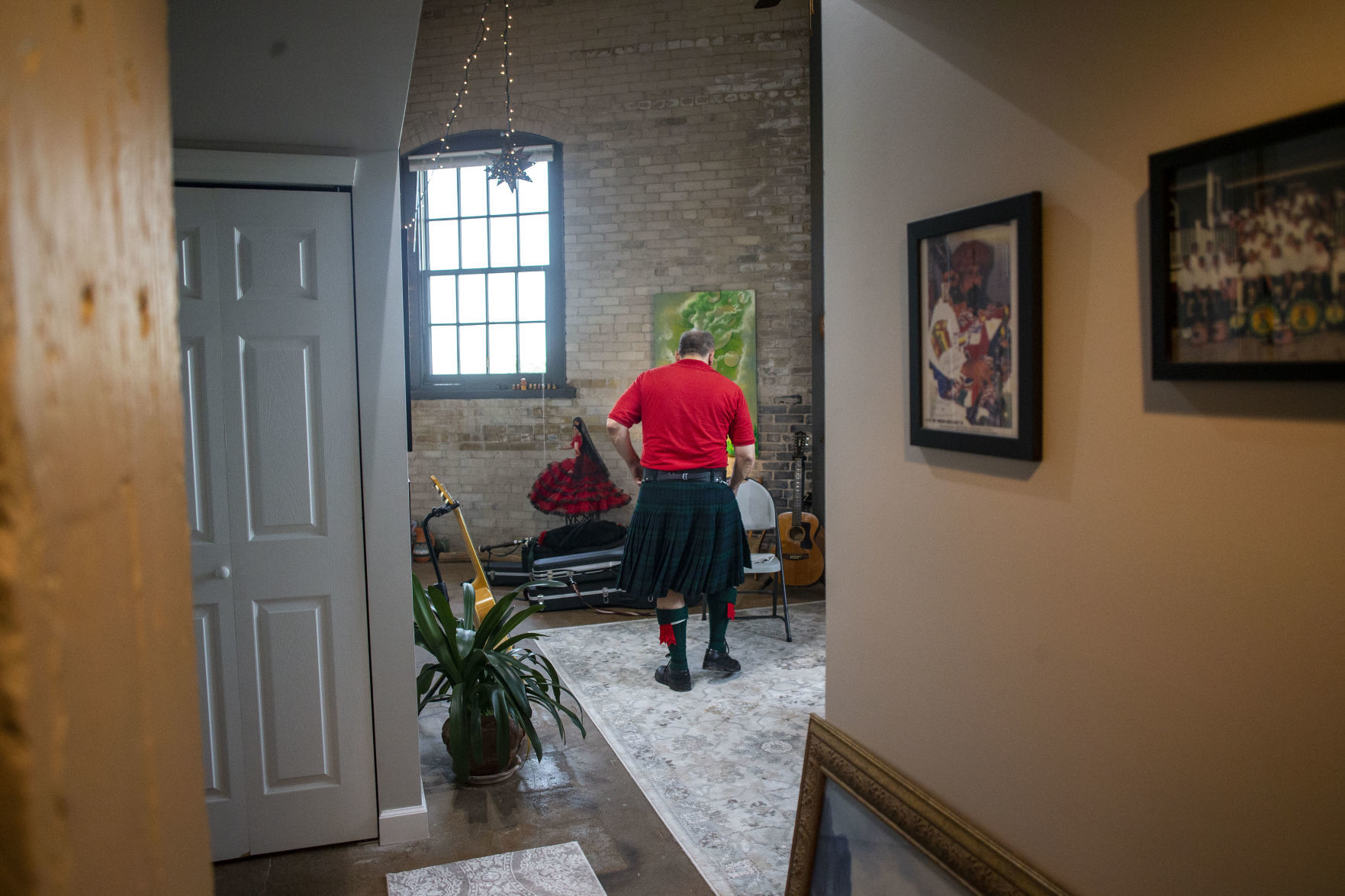 071719-qct-qca-bagpiper-014.jpg
